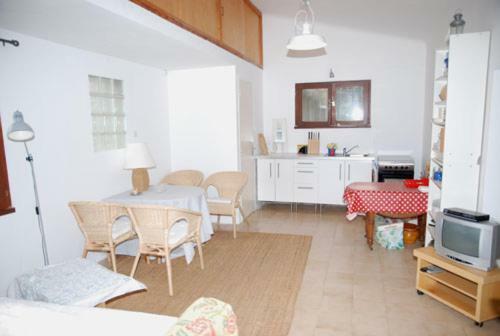La Petite Cigale Villa Cesseras Exterior photo
